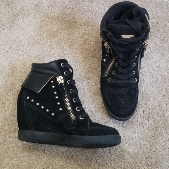 guess sneaker heels